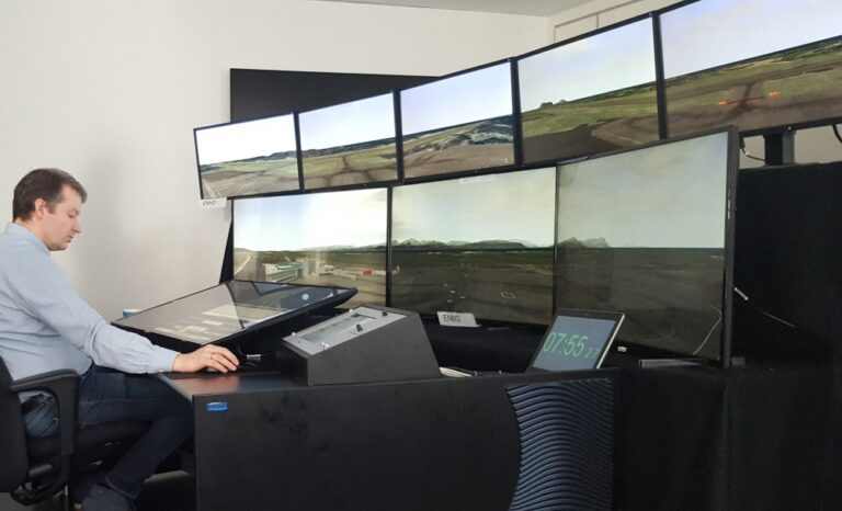 Smart mobility, una sola torre di controllo per tre aeroporti: riuscito il test di Indra