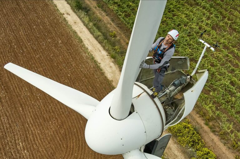 Per la protezione dei lavoratori in quota, scende in campo WorkAir: il vestito intelligente di D-Air lab