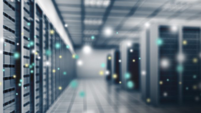 Un data warehouse in cloud, per mezzo di un provider di servizi in cloud, offre le stesse funzionalità di un DWH ma con prestazioni più elevate